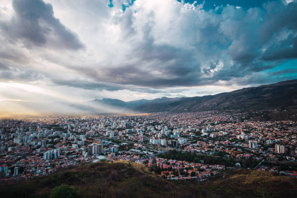 areal view of the city of cochabamba, bolivia - areal stockfoto's en -beelden