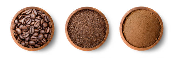 caffè tostato fagioli e caffè in polvere - coffee crop bean seed directly above foto e immagini stock