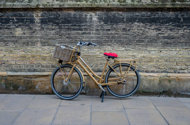 istock Bicycle in front of Cambridge University buildings 1438135504