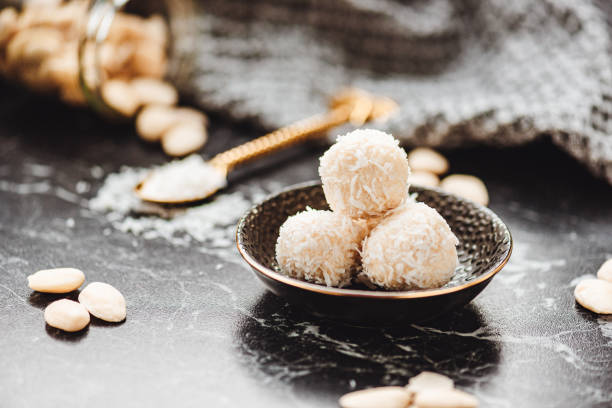 istock Vegan, Homemade Raffaello Coconut Balls 1438148237