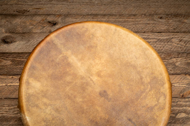 tambor de marco chamán - frame drum fotografías e imágenes de stock