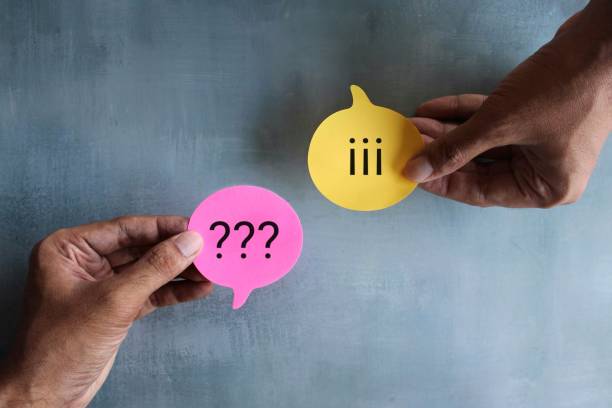 Speech bubble with a question mark and exclamation mark. Speech bubble with a question mark and exclamation mark. Communication conflict, argument and dispute concept communication problems stock pictures, royalty-free photos & images
