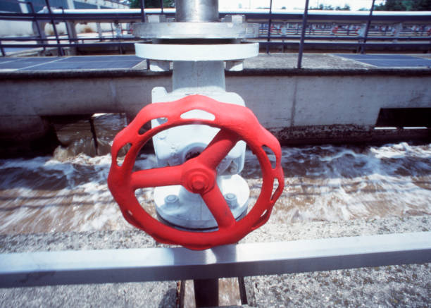 gateway hydraulic, hydraulic structure to adjust the water level in the channel