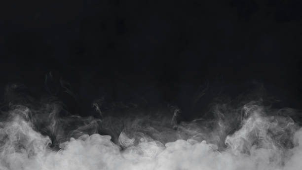 niebla abstracta. la nubosidad blanca, la niebla o el smog se mueven sobre fondo negro. hermoso remolino de humo gris. maqueta para tu logotipo. fondo de pantalla horizontal gran angular o banner web. - smoke fotografías e imágenes de stock