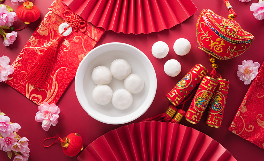 Tang Yuan(sweet dumplings balls), a traditional cuisine for Mid-autumn, Dongzhi (winter solstice ) and Chinese new year. Chinese characters FU in the article refer to fortune, wealth, money flow.