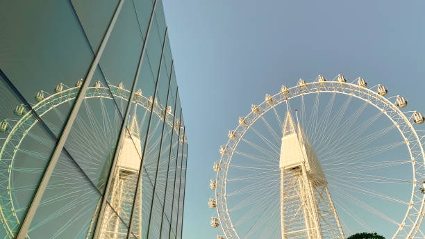 istock Urban Ferris Wheel alluding to the wall 1438294006