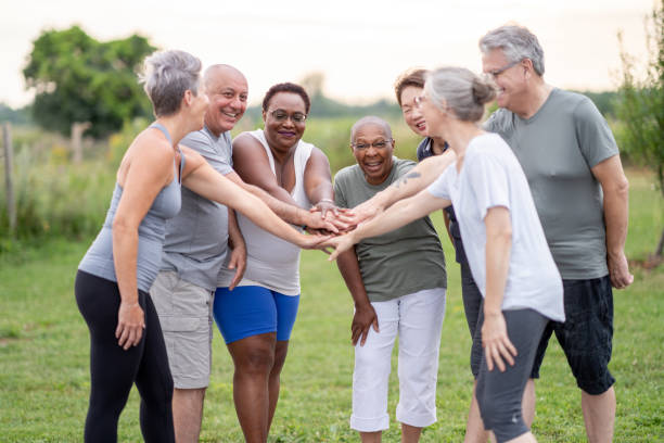istock Fitness group motivates 1438502924