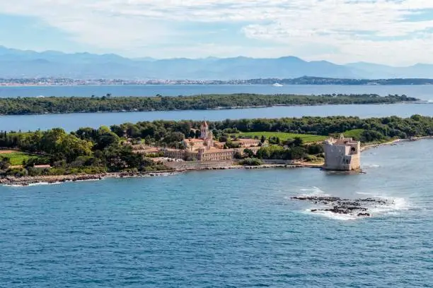 Photo of Beautiful shot of the  Saint-Honorat island in Cannes, France