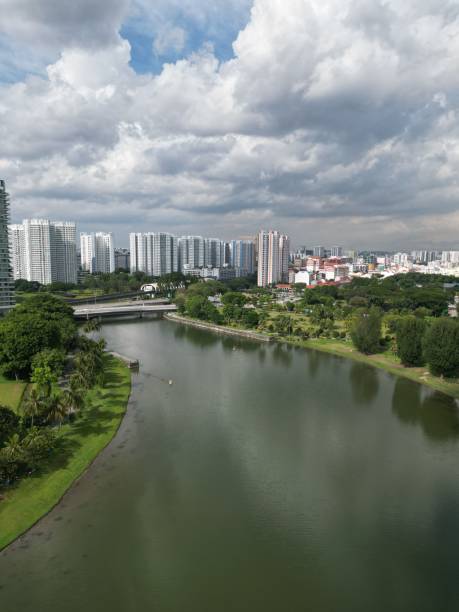 istock Vertical high-angle over Kallang river leading to the cityscape, cloudy sky background 1438679746
