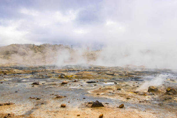 istock Hverir and Myvatn geothermal Spot 1438688000