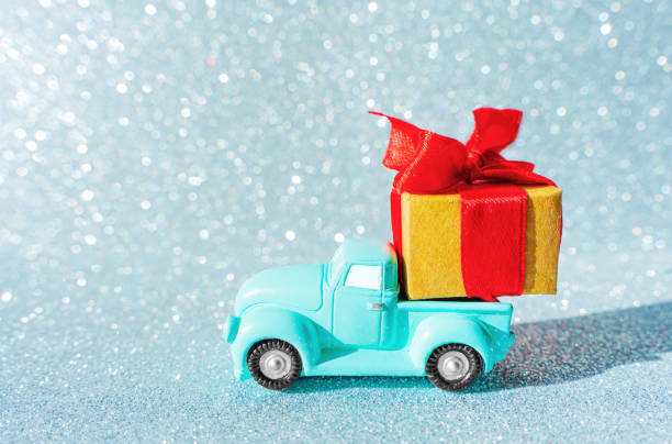 plano de natal e fundo da caixa de presente - pick up truck truck toy figurine - fotografias e filmes do acervo