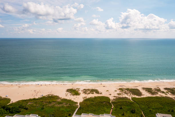istock Beach of Miami 1438737677
