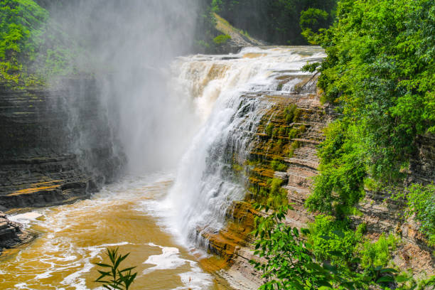istock Close side view of large waterfall 1438738042