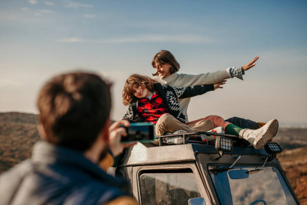 istock Family, get ready for a camping photo 1438835593