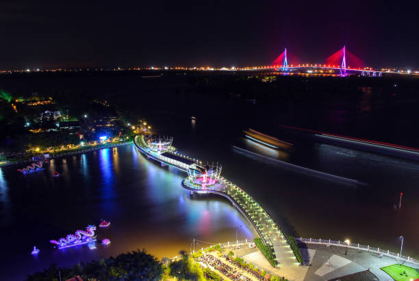 Ninh Kieu pedestrian bridge and Can Tho bridge