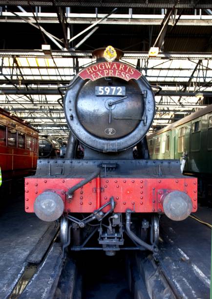 hogwarts-express - harry potter kunstwerkname stock-fotos und bilder