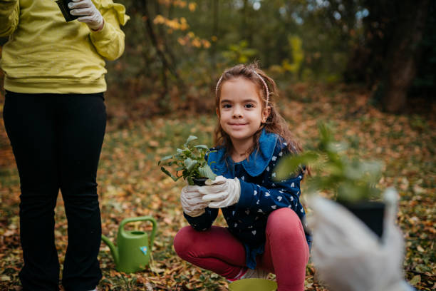istock Little gardeners 1438886567