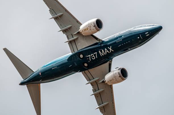 boeing 737-7 max, n7201s. farnborough international airshow, 16 de julio de 2018 - vuelo ceremonial fotografías e imágenes de stock