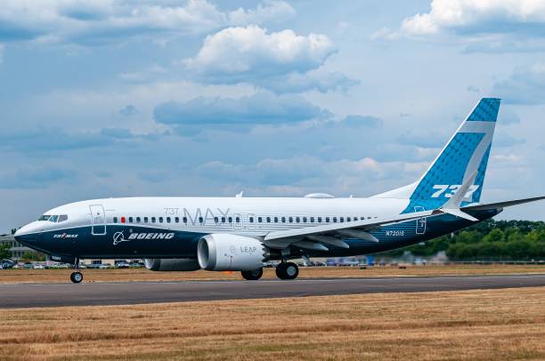 боинг 737-7 max, n7201s. международный авиасалон в фарнборо, 16 июля 2018 года - fia стоковые фото и изображения