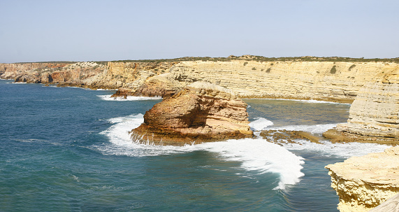La Costa Vicentina en la región del Algarve de Portugal photo
