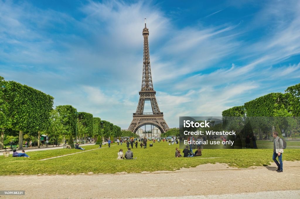 หอไอเฟลในปารีสของฝรั่งเศส - ไม่มีค่าลิขสิทธิ์ หอไอเฟล ภาพสต็อก