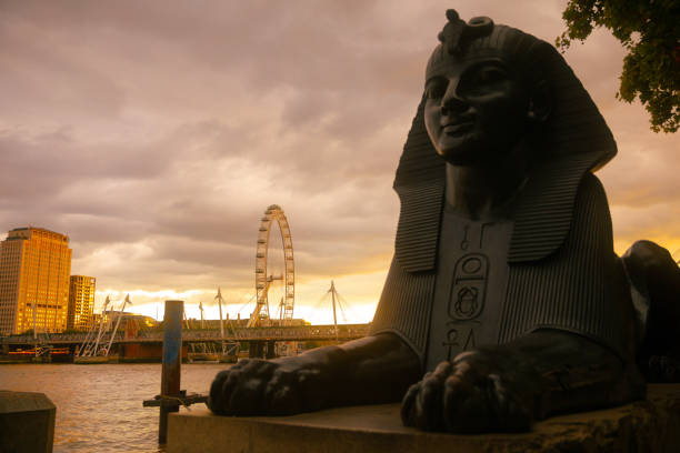 Next to the Thames in London, Cleopatra's Needle (dating from about 1460 BC) is flanked by two bronze 'Egyptian' sphinxes. They bear hieroglyphic inscriptions that say 'the good god, Thuthmosis III given life'. The ankh symbol represents life. (The needle itself has nothing to do with Cleopatra.).