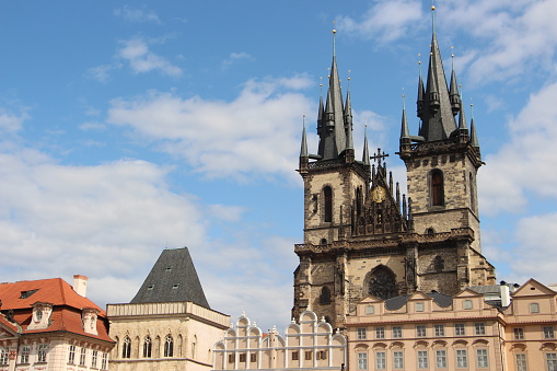 République Tchèque- Prague 1 - bâtiments en proximité de la place de la vieille ville à Prague et Église de notre dame de tyn