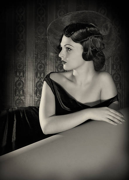 istock Diva with the hat in film noir style. 143917223