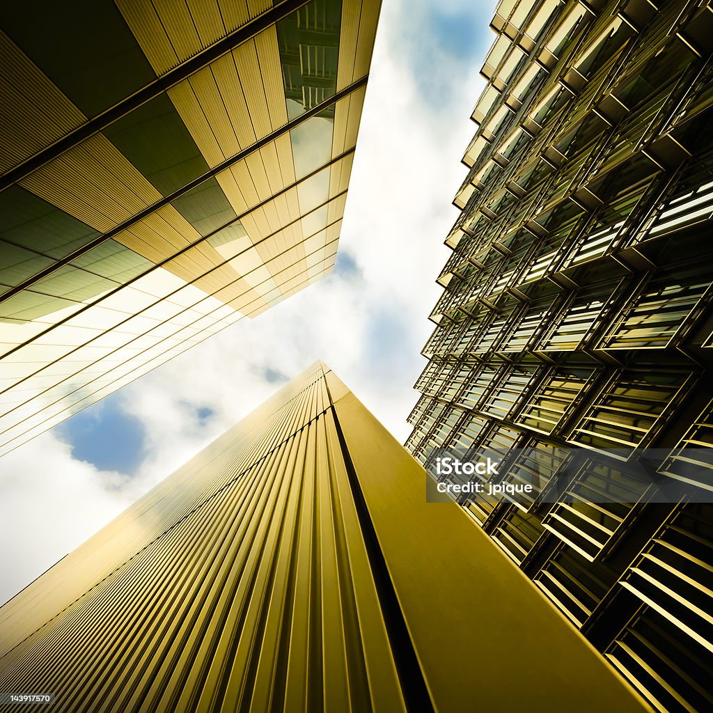 Futurista edificios financieros - Foto de stock de Acero libre de derechos