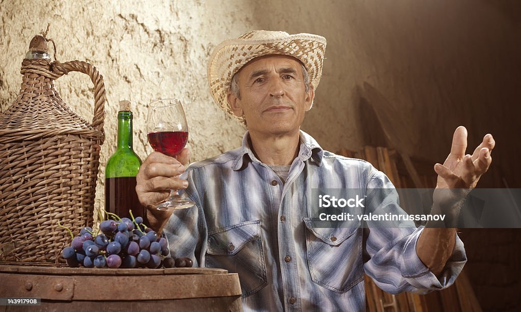 Mann, Verkostung Wein - Lizenzfrei Alkoholisches Getränk Stock-Foto