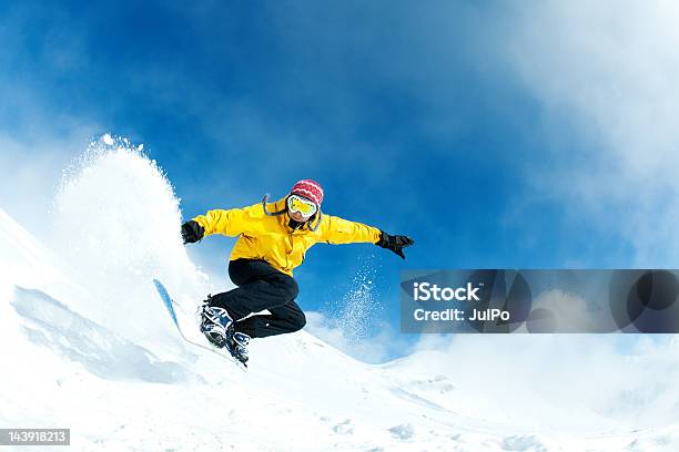 Jump Foto de stock y más banco de imágenes de Snowboard - Snowboard, Tabla de snowboard, Esquí - Deporte