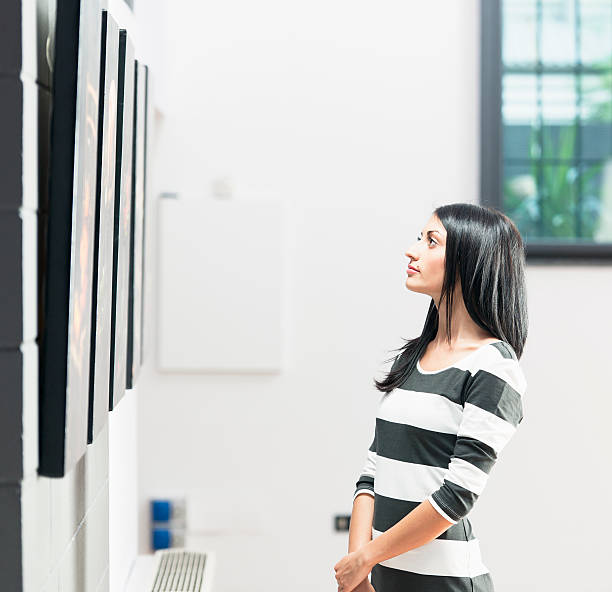 Looking at Gallery Pictures