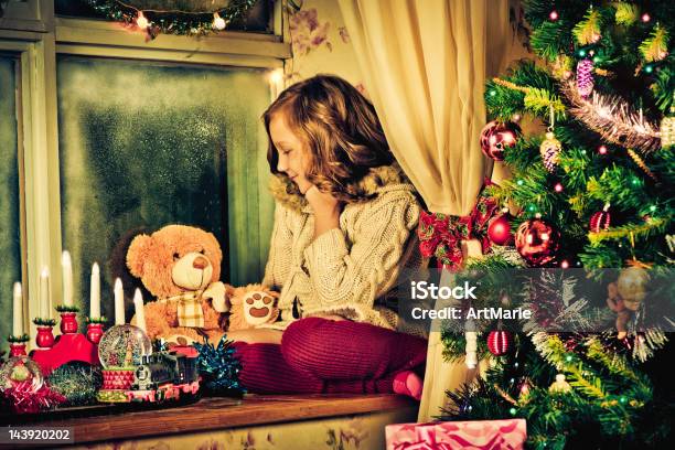 クリスマスの夜 - 1人のストックフォトや画像を多数ご用意 - 1人, 8歳から9歳, おもちゃ
