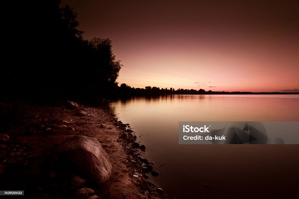 Foto noturna do lago - Foto de stock de Beleza natural - Natureza royalty-free