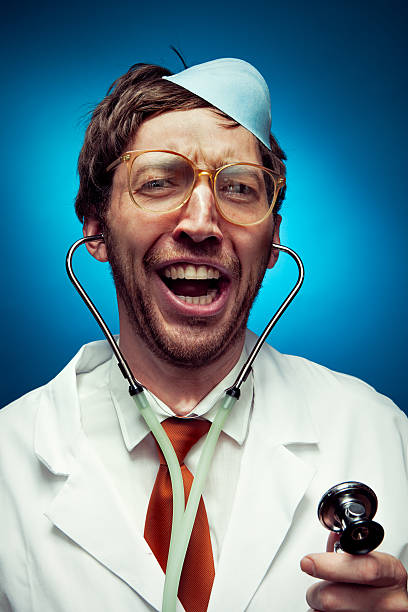 goofy médecin - kitsch men ugliness humor photos et images de collection