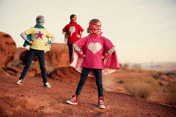 super siostry - superhero child partnership teamwork zdjęcia i obrazy z banku zdjęć