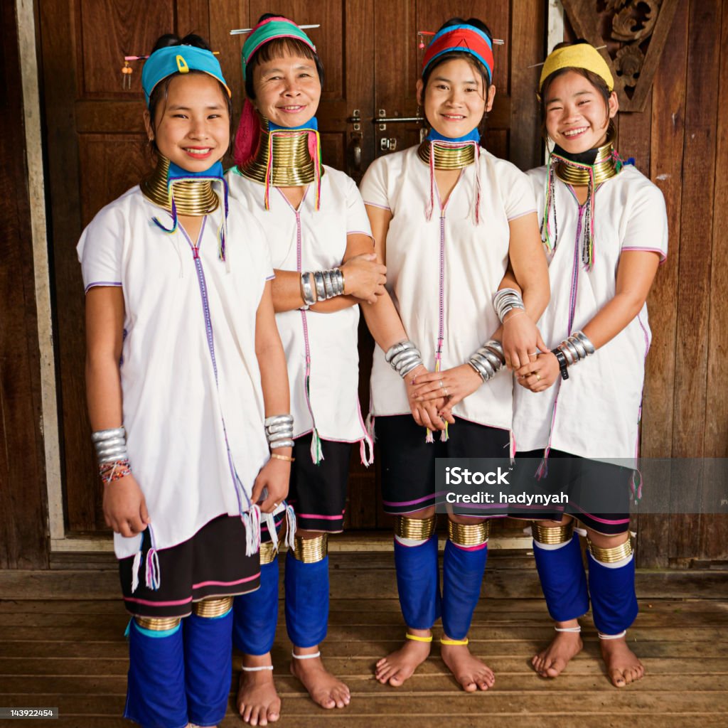 Portrait de femme de Long Neck Ethnie Padaung Tribe, Myanmar - Photo de Adulte libre de droits