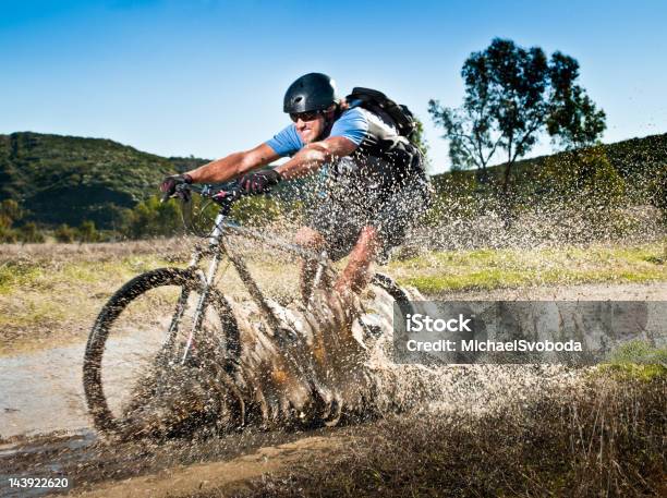 Stream Crossing Stockfoto und mehr Bilder von Mountainbiking - Mountainbiking, Schlamm, Radfahren