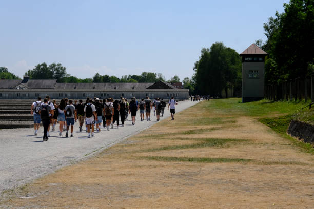 campo di concentramento di dachau - dachau foto e immagini stock