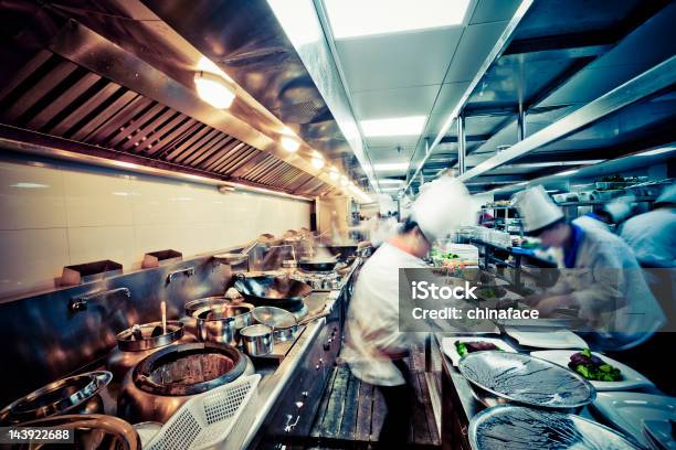 움직임감지 셰프 식당 주방 상업 주방에 대한 스톡 사진 및 기타 이미지 - 상업 주방, 레스토랑, 요리사