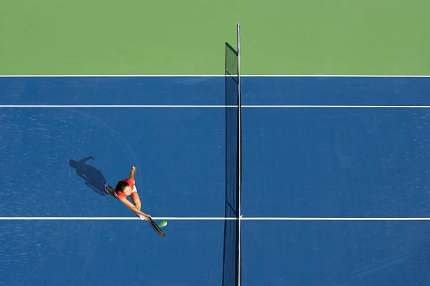 bola de ténis - tennis court tennis racket forehand imagens e fotografias de stock