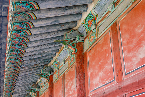 Colorful pavilion at the Changygeonggung palace in Seoul, South Korea, Asia