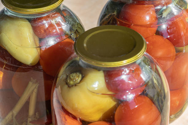 istock Banks with tomatoes for the winter 1439269617