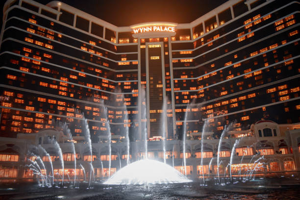 Wynn Palace Hotel Macau: 11th December 2018: Beautiful view of the fountain show at Wynn Palace hotel of Macau. wynn las vegas stock pictures, royalty-free photos & images