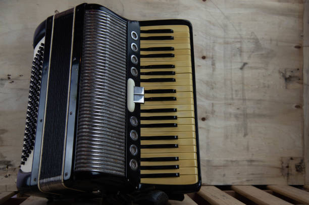 istock black piano accordion 1439374013