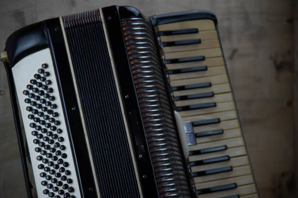 istock black piano accordion 1439374052