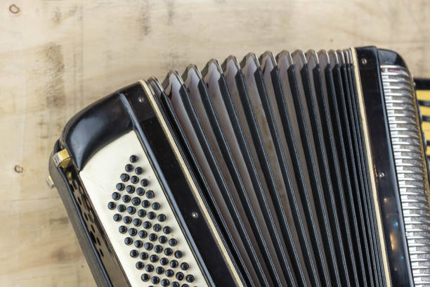 istock black piano accordion 1439374065