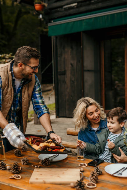 istock Daddy know what do we love to eat 1439424140