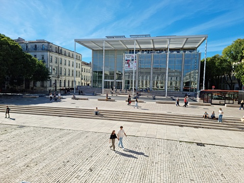 The Carré d'art at Nîmes in southern France houses a museum of contemporary art and the city's municipal library. The the building was opened in May 1993 and constructed after plans by Norman Foster.