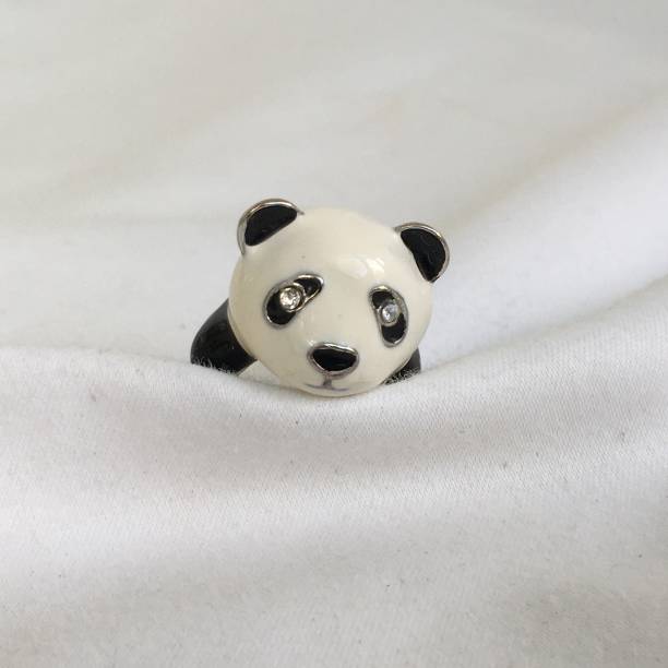 istock Vintage Panda Porcelain Ring 1439535273